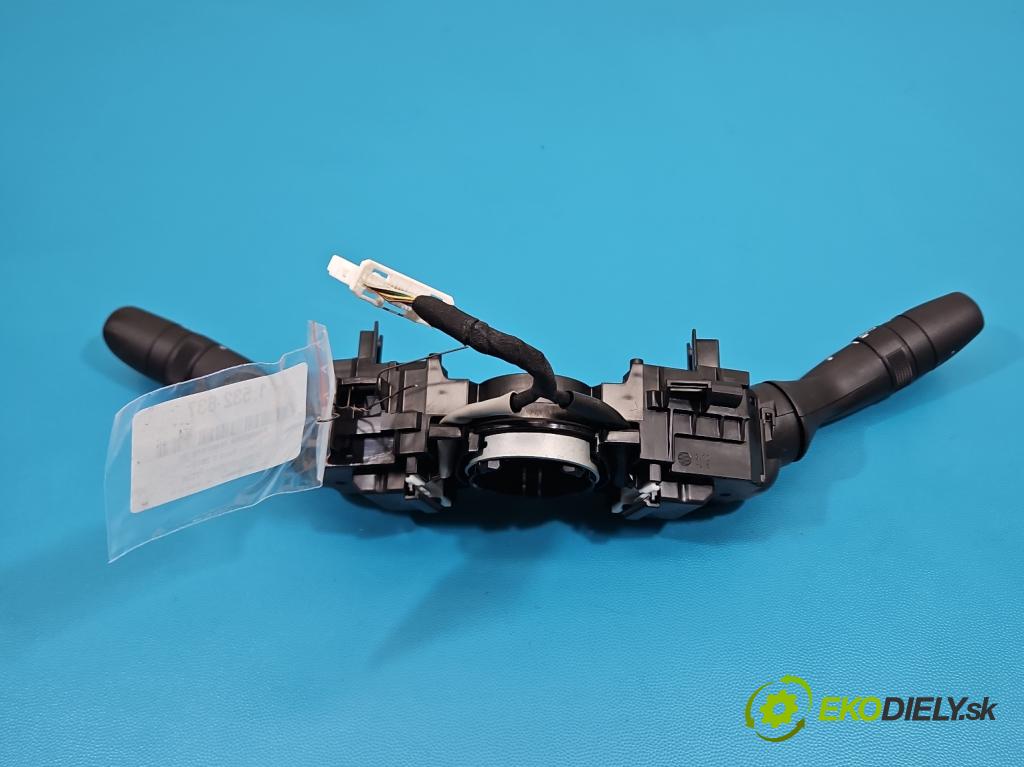 Toyota Rav4 V 2018- 2.5 hybrid 178HP: automatic 131 kW 2487 cm3 5- prepínač komplex: 42200-17L021 (Prepínacie páčky pod volantom)