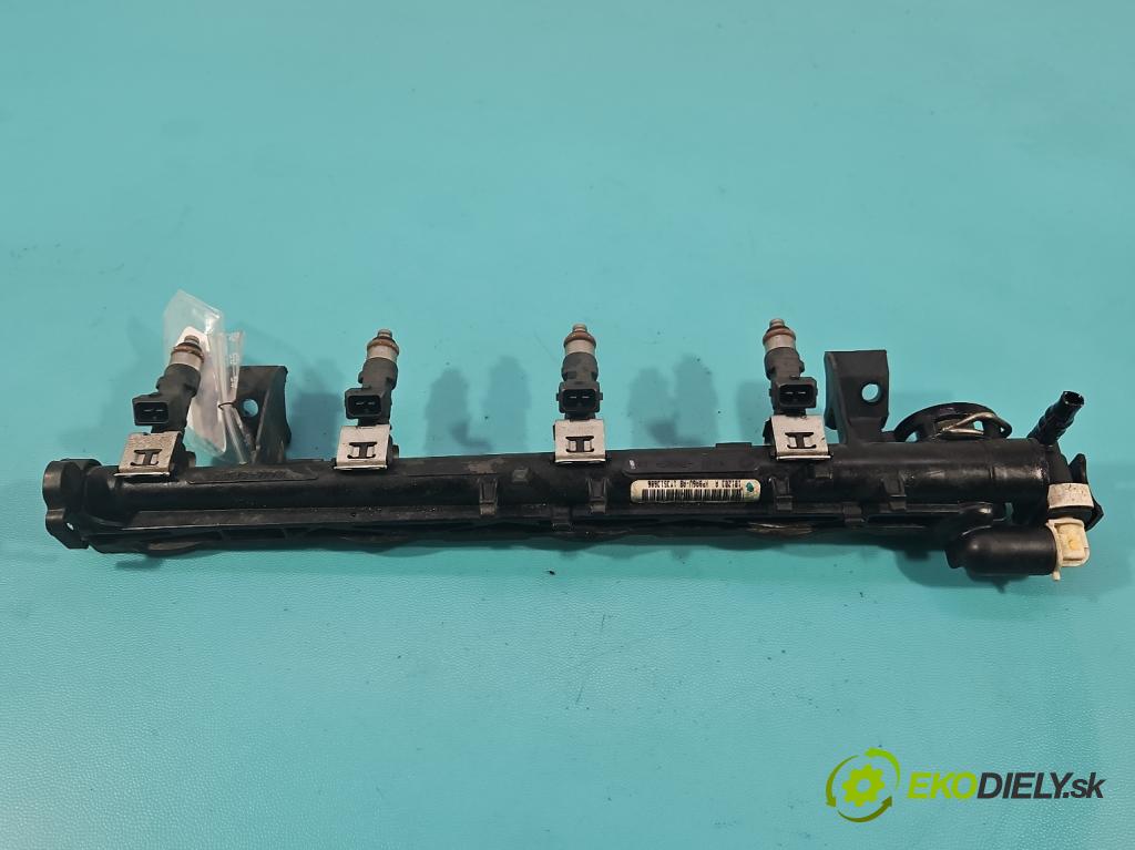 Ford Focus Mk3 2010-2018 1.6 16v 105 hp manual 77 kW 1596 cm3 5- vstřikovač 0280158207 (Vstřikovač paliva)