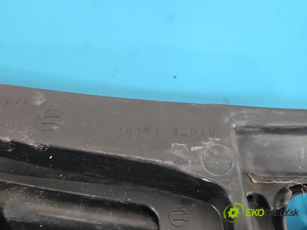 Toyota Rav4 V 2018- 2.5 hybrid 178KM automatic 131 kW 2487 cm3 5- torpédo 55708-42230 (Plast pod čelním sklem)