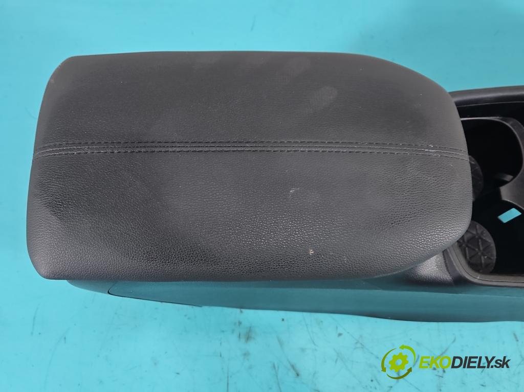 Toyota Rav4 V 2018- 2.5 hybrid 178HP: automatic 131 kW 2487 cm3 5- operadlo 58810-42010 (Lakťová opierka)