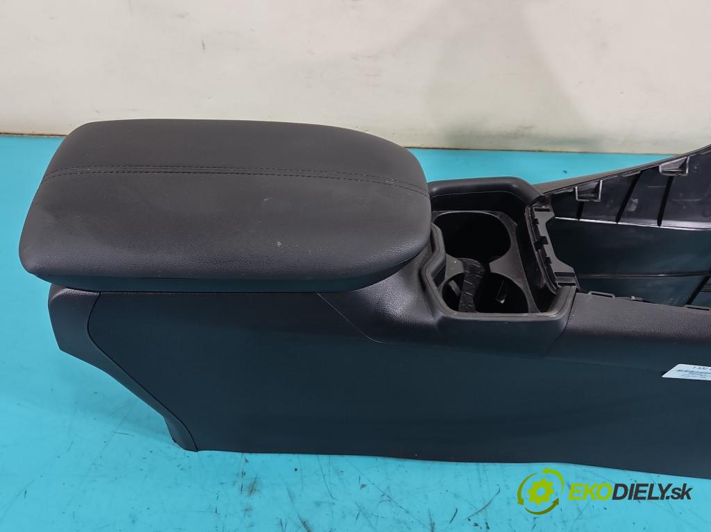 Toyota Rav4 V 2018- 2.5 hybrid 178HP: automatic 131 kW 2487 cm3 5- operadlo 58810-42010 (Lakťová opierka)