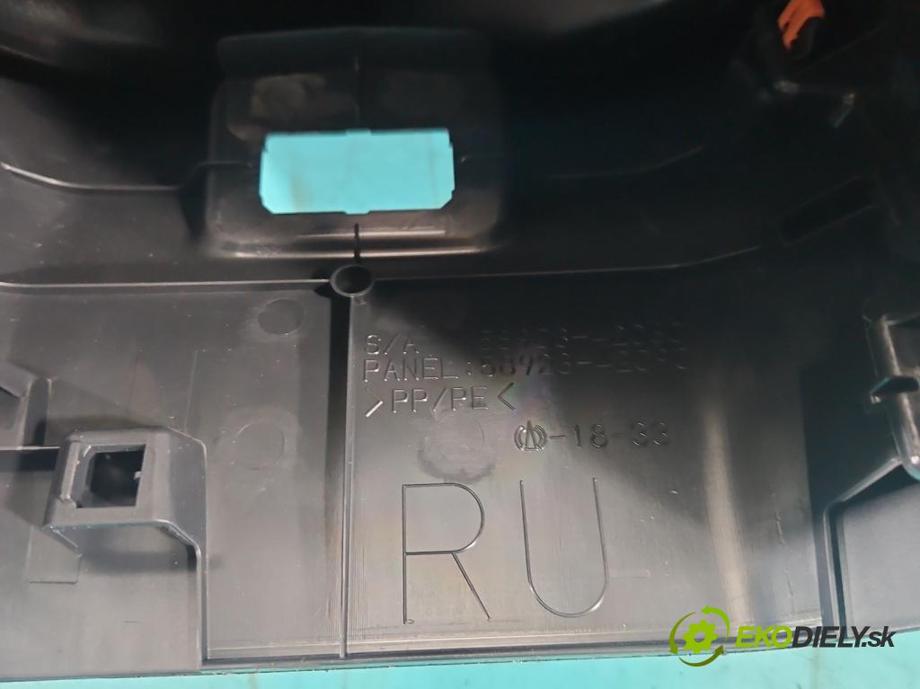 Toyota Rav4 V 2018- 2.5 hybrid 178HP: automatic 131 kW 2487 cm3 5- operadlo 58810-42010 (Lakťová opierka)