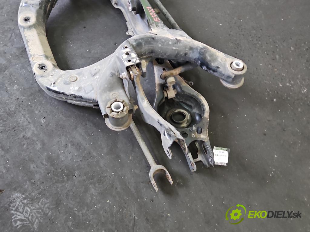 Toyota Rav4 V 2018- 2.5 hybrid 178HP: automatic 131 kW 2487 cm3 5- zadna výstuha  (Výstuha zadná)