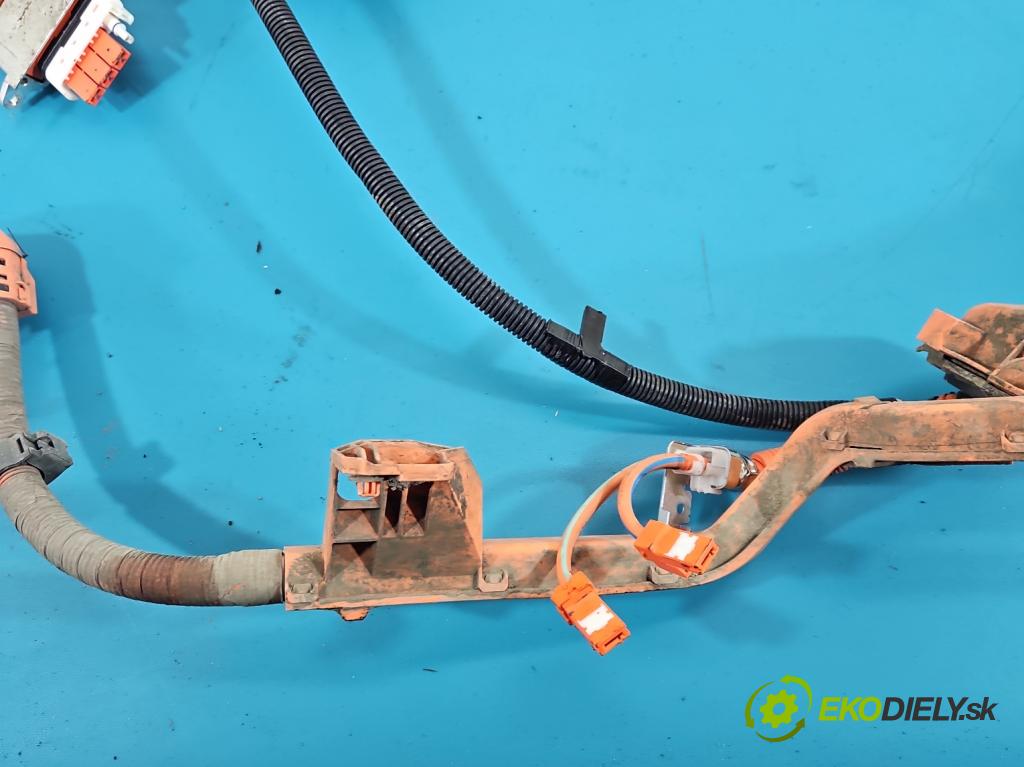 Toyota Rav4 V 2018- 2.5 hybrid 178HP: automatic 131 kW 2487 cm3 5- Zväzok: ostatné 82821-47350