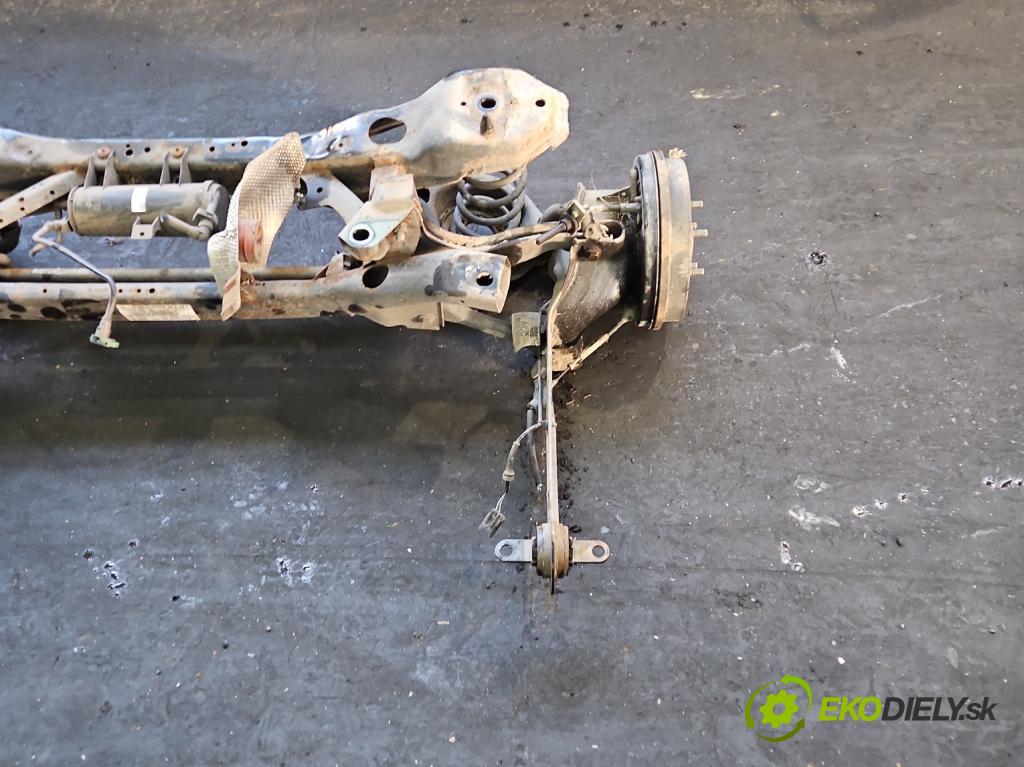 Ford Focus Mk3 2010-2018 1.6 16v 105 HP manual 77 kW 1596 cm3 5- zadna výstuha  (Výstuha zadná)