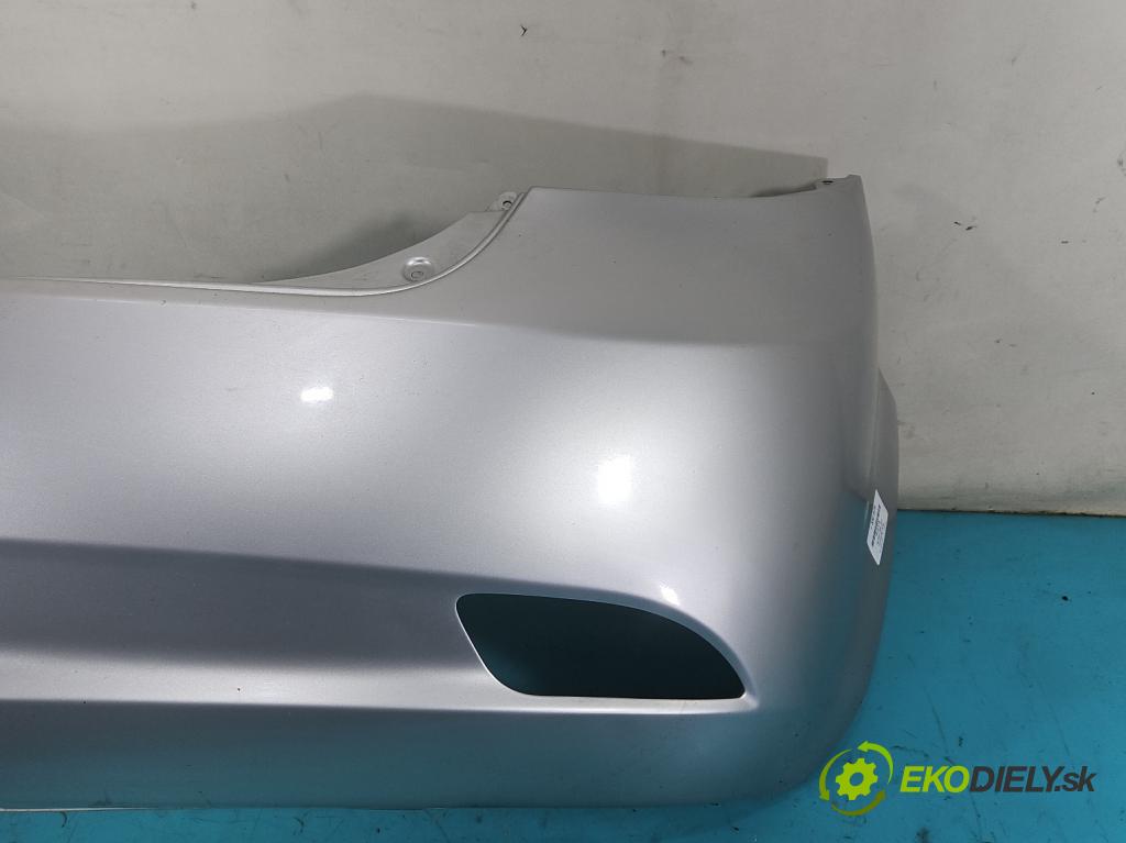 Kia Ceed I 2006-2012 1.4 16v 109 HP manual 80 kW 1396 cm3 5- nárazník zadné  (Kľučka dverí ostatné)