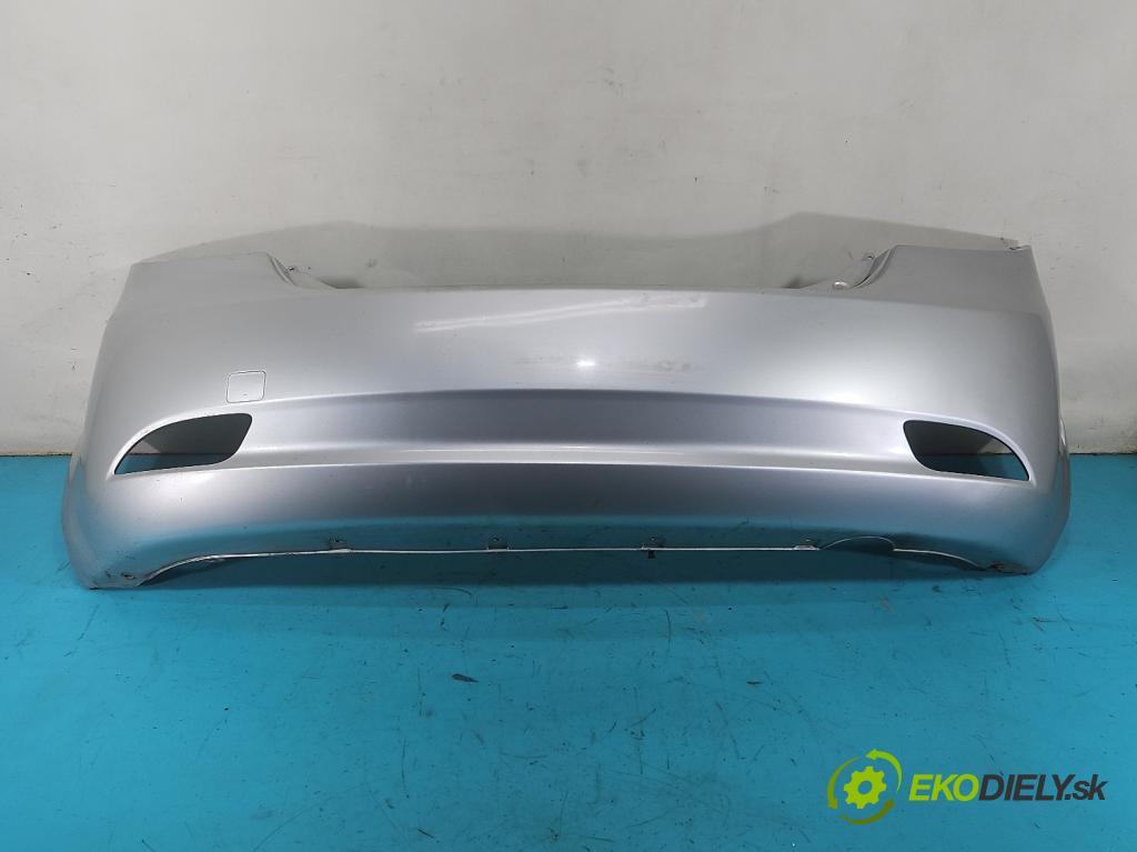 Kia Ceed I 2006-2012 1.4 16v 109 HP manual 80 kW 1396 cm3 5- nárazník zadné  (Kľučka dverí ostatné)