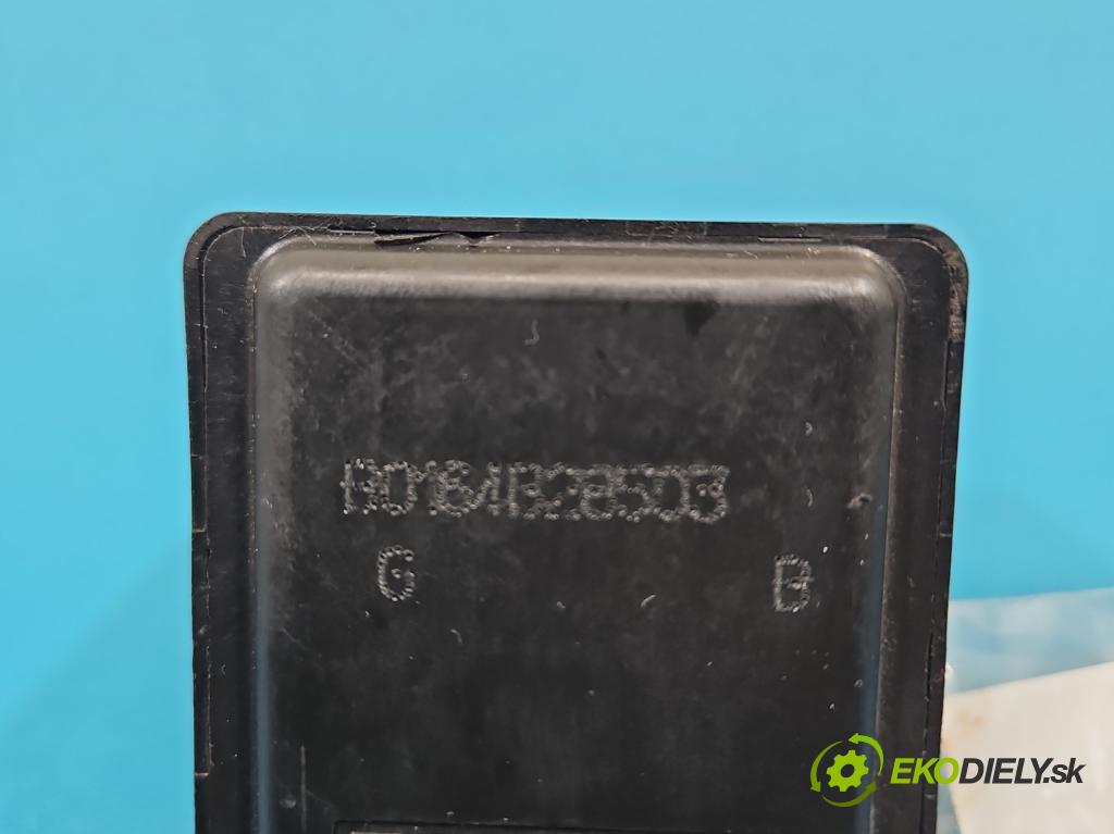 Renault Scenic II 2003-2009 1.9 dci 120 HP manual 88 kW 1870 cm3 5- Blokáda: řízení: 8200033233 (Riadenie ostatné)