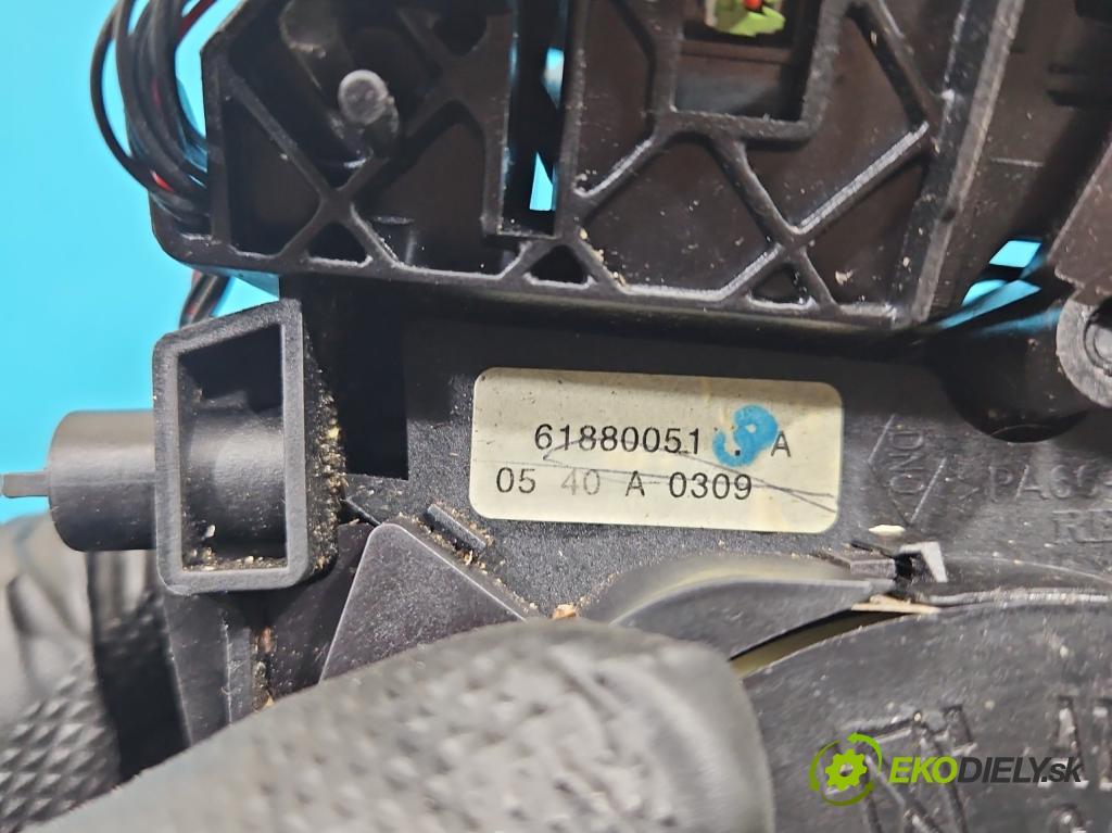 Renault Scenic II 2003-2009 1.9 dci 120 HP manual 88 kW 1870 cm3 5- prepínač komplex: 820012772709 (Prepínacie páčky pod volantom)