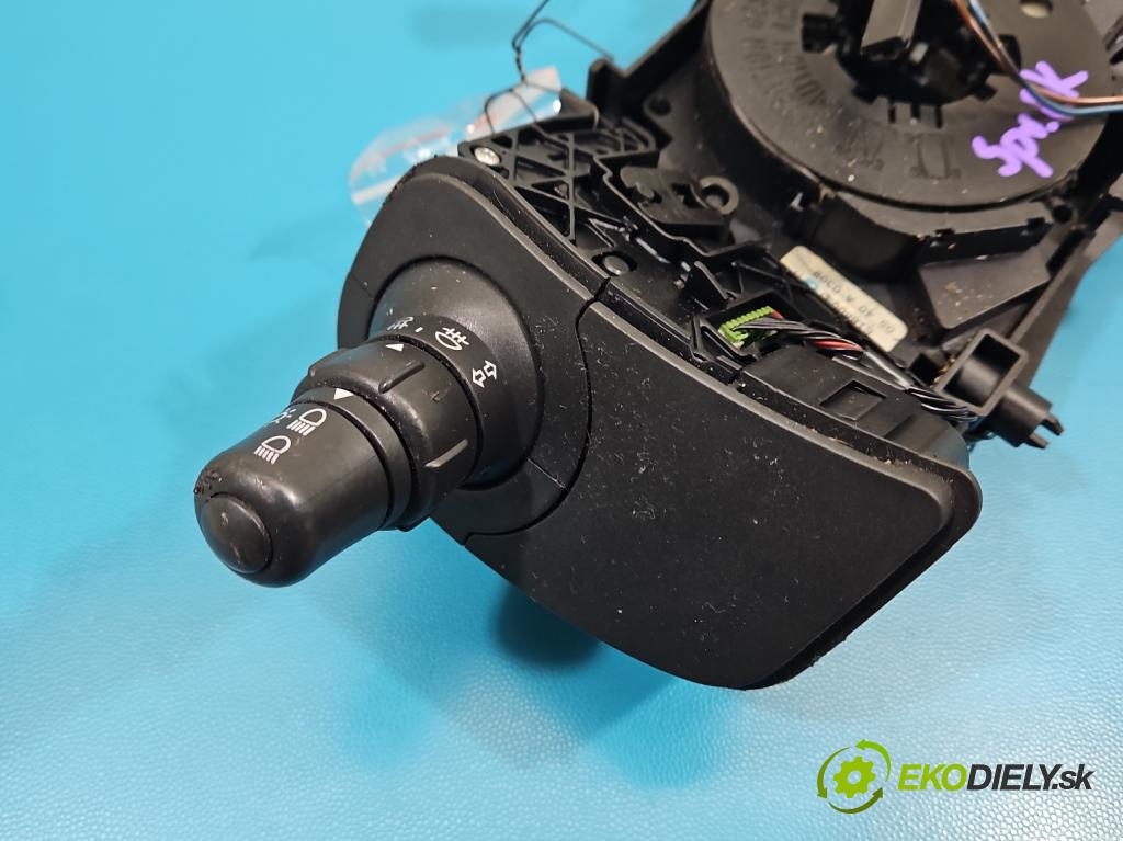 Renault Scenic II 2003-2009 1.9 dci 120 HP manual 88 kW 1870 cm3 5- prepínač komplex: 820012772709 (Prepínacie páčky pod volantom)