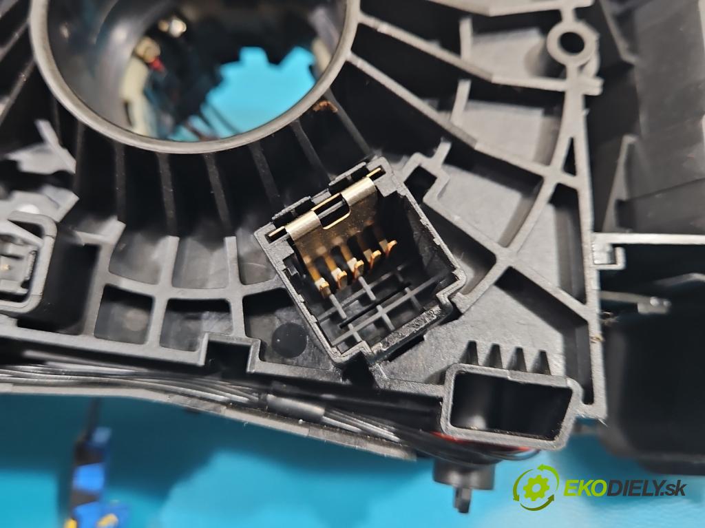 Renault Scenic II 2003-2009 1.9 dci 120 HP manual 88 kW 1870 cm3 5- prepínač komplex: 820012772709 (Prepínacie páčky pod volantom)