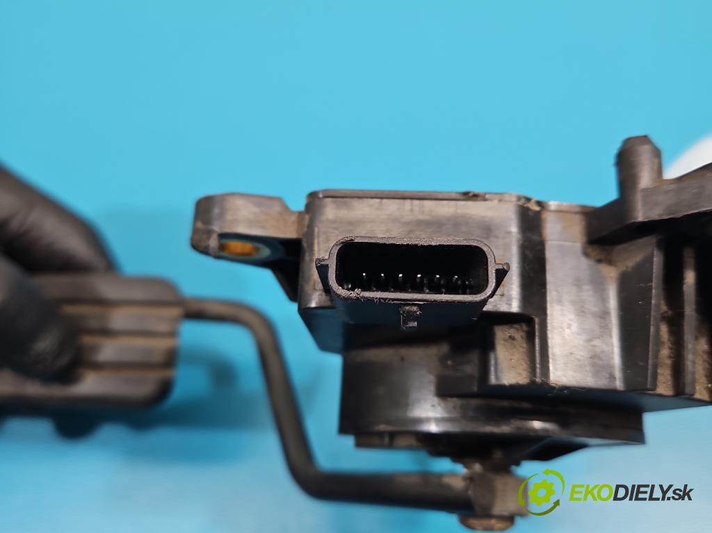 Renault Scenic II 2003-2009 1.9 dci 120 hp manual 88 kW 1870 cm3 5- pedal plyn: potenciometr: 8200159645