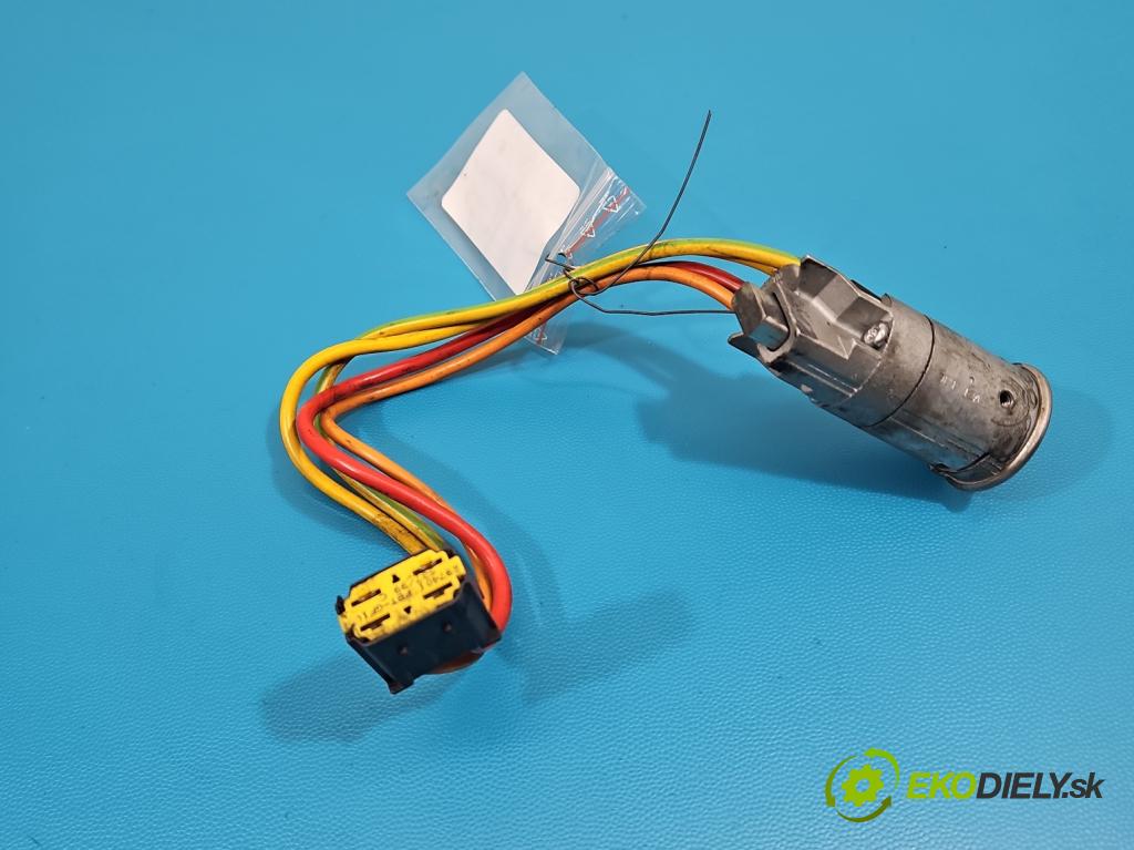 Renault Megane I 1995-2003 1.4 16V 95 HP manual 70 kW 1390 cm3 5- Spínačka  (Spínacia skrinka)