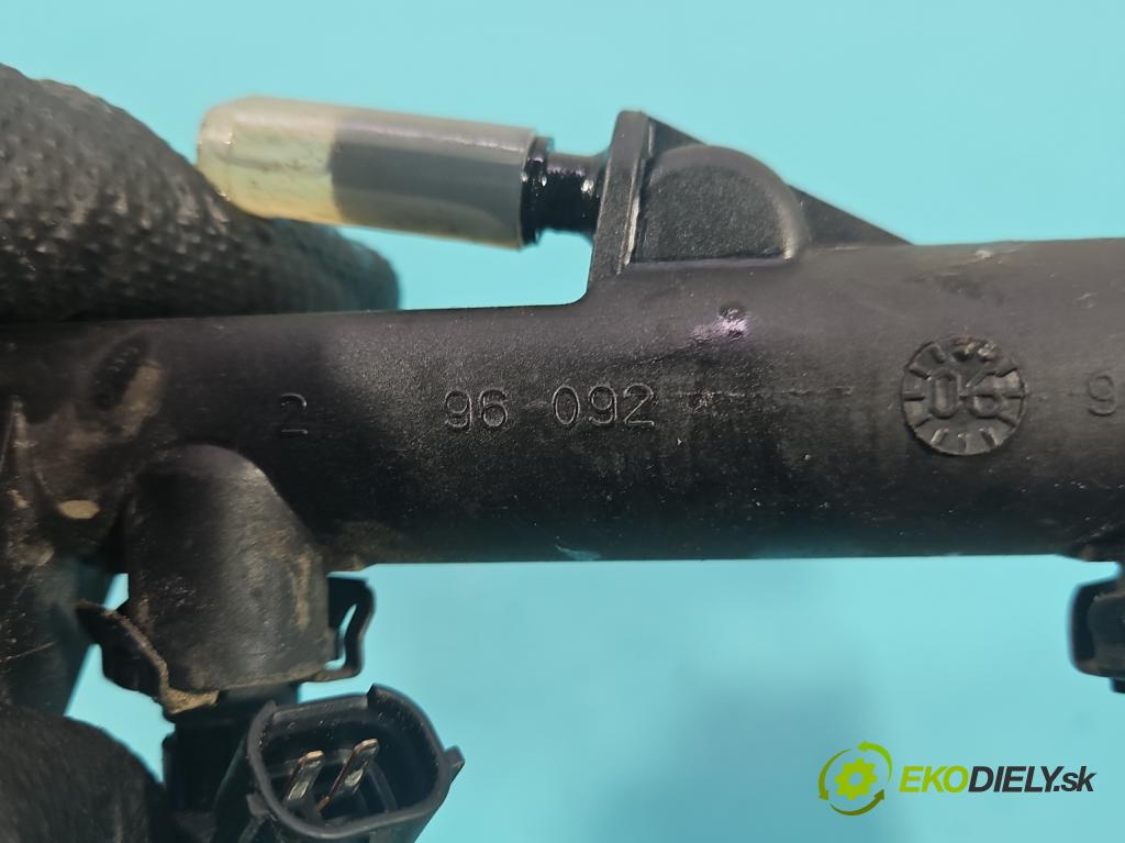 Peugeot 807 2002-2014 2.0 16V 140 hp manual 103 kW 1997 cm3 5- vstřikovač DEKA 71 (Vstřikovač paliva)