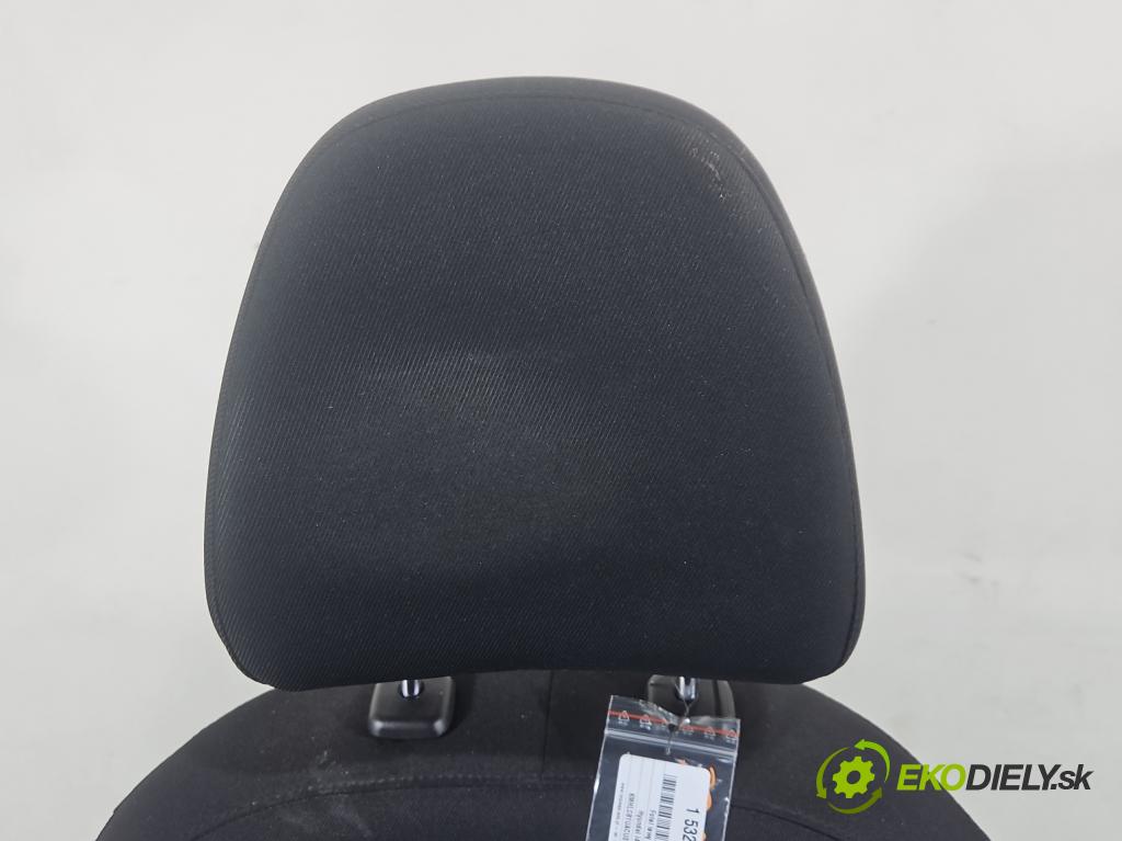 Hyundai I40 1.7 crdi 136 HP manual 100 kW 1685 cm3 5- Sedačka ľavý  (Sedadlo)