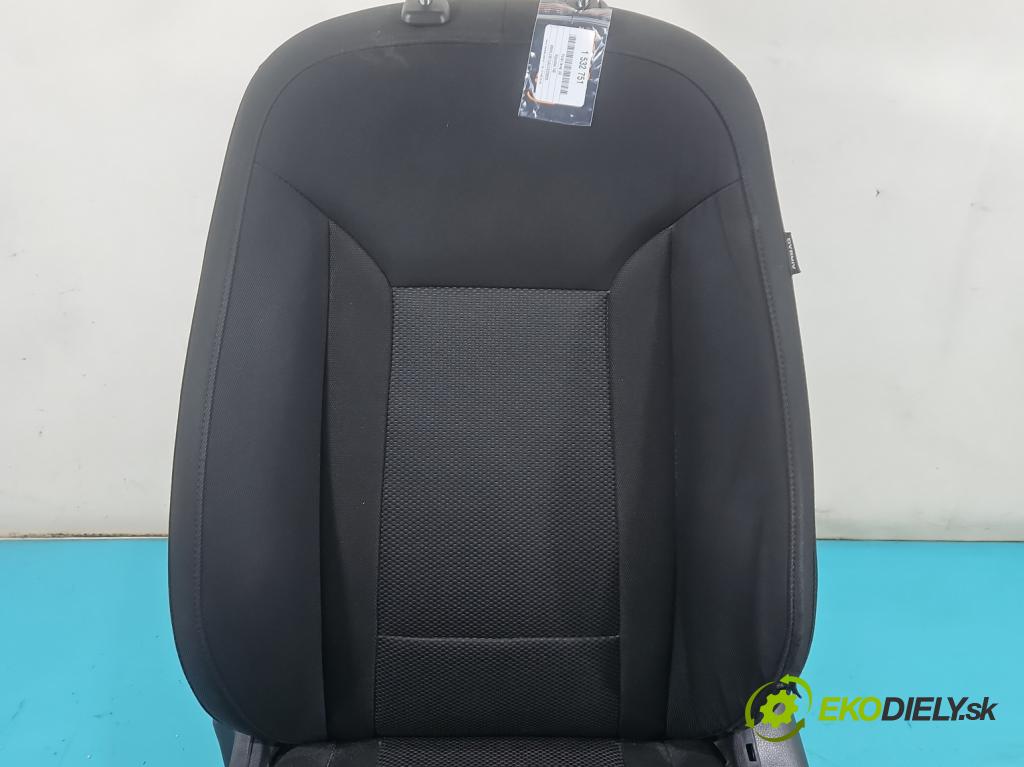 Hyundai I40 1.7 crdi 136 HP manual 100 kW 1685 cm3 5- Sedačka ľavý  (Sedadlo)