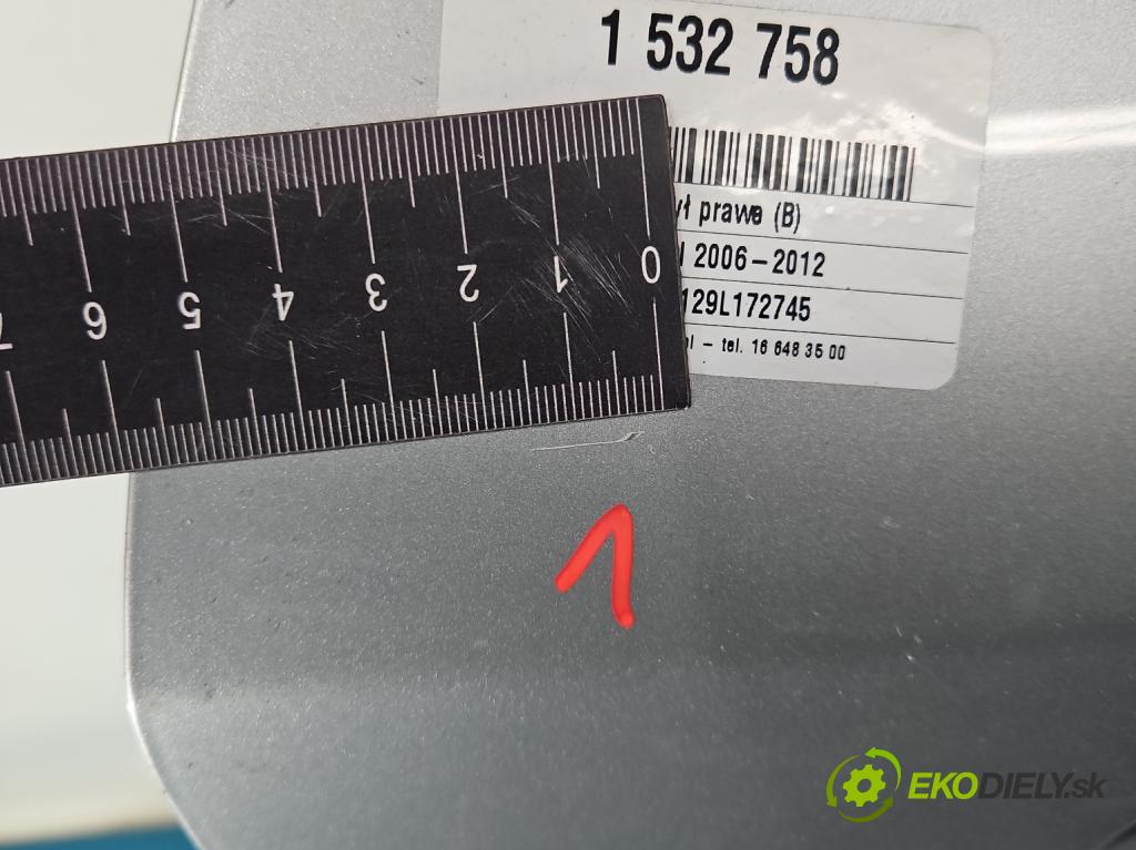 Kia Ceed I 2006-2012 1.4 16v 109 hp manual 80 kW 1396 cm3 5- dveře zadní pravé  (Klika dveří ostatní)