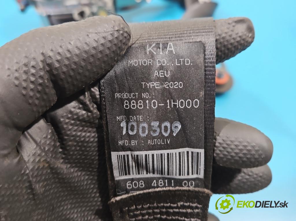 Kia Ceed I 2006-2012 1.4 16v 109 hp manual 80 kW 1396 cm3 5- stěna bezpečnost přední levý 88810-1H000