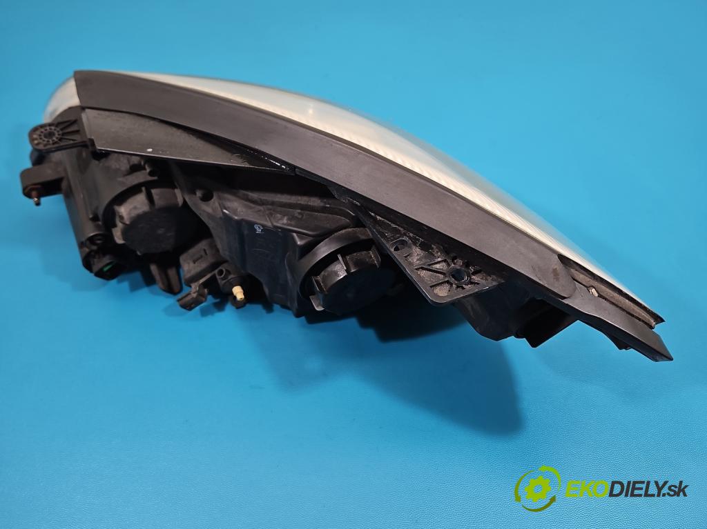 Kia Ceed I 2006-2012 1.4 16v 109 HP manual 80 kW 1396 cm3 5- Reflektor: pravý 92102-1H000 (Svetlo predné pravé)