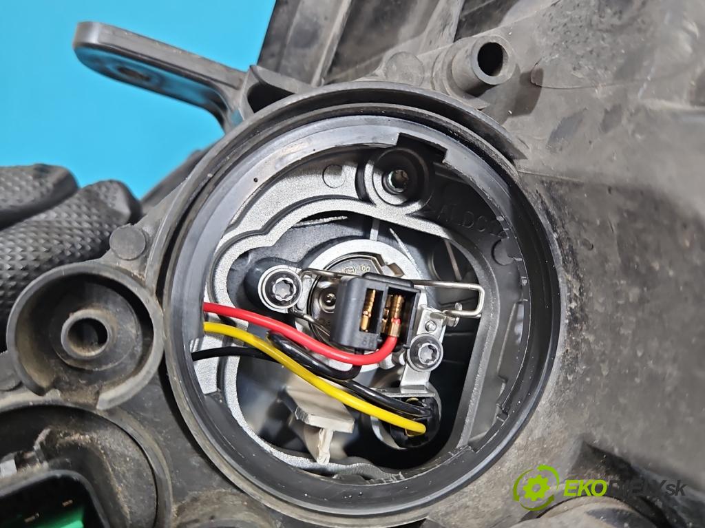 Kia Ceed I 2006-2012 1.4 16v 109 HP manual 80 kW 1396 cm3 5- Reflektor: pravý 92102-1H000 (Svetlo predné pravé)