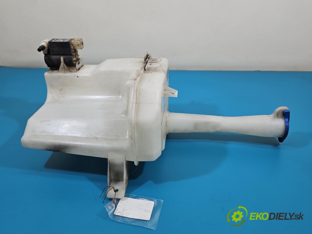 Kia Ceed I 2006-2012 1.4 16v 109 hp manual 80 kW 1396 cm3 5- nádržka tekutina: ostřikovačů 98610-1H000