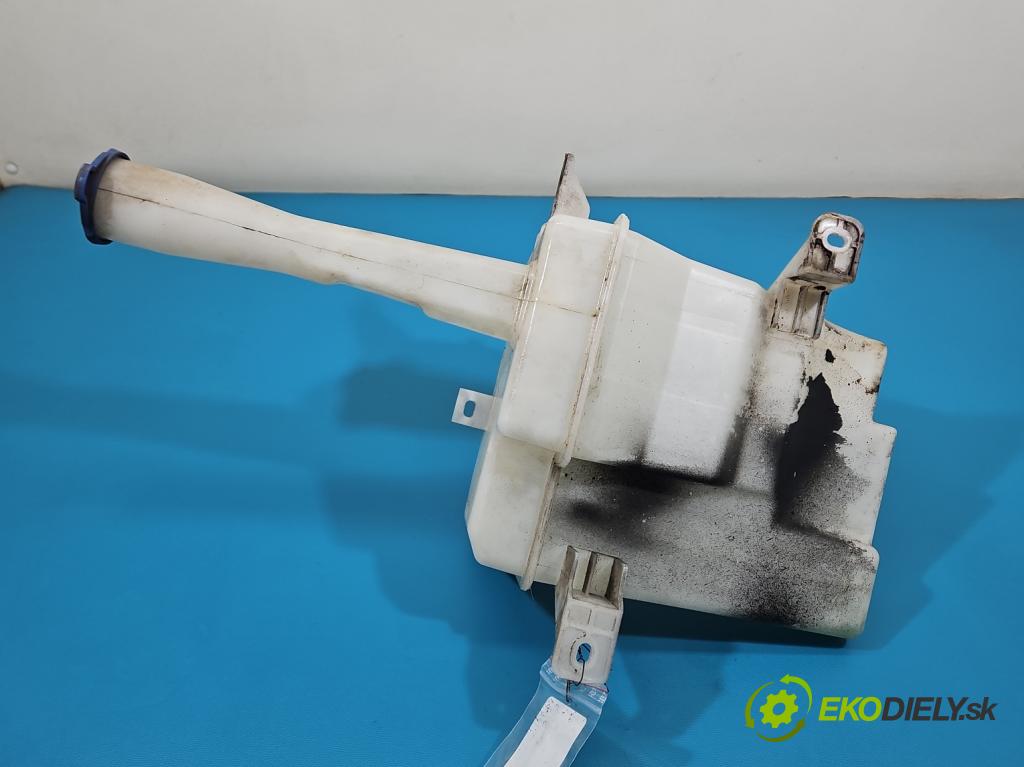 Kia Ceed I 2006-2012 1.4 16v 109 hp manual 80 kW 1396 cm3 5- nádržka tekutina: ostřikovačů 98610-1H000