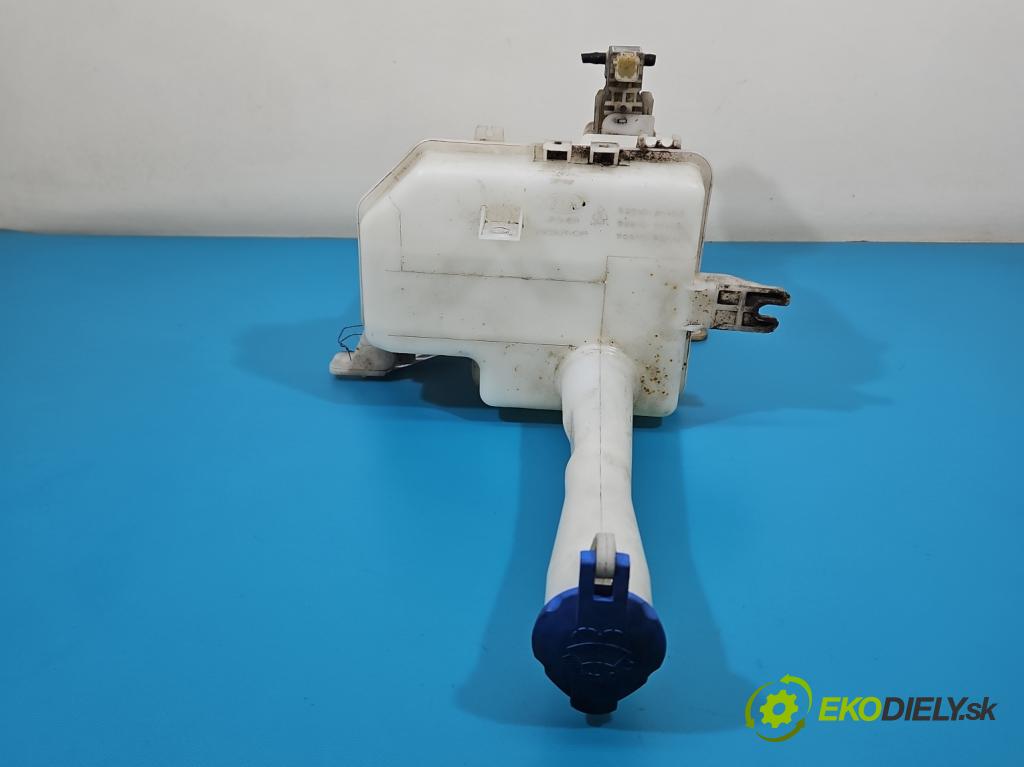 Kia Ceed I 2006-2012 1.4 16v 109 hp manual 80 kW 1396 cm3 5- nádržka tekutina: ostřikovačů 98610-1H000