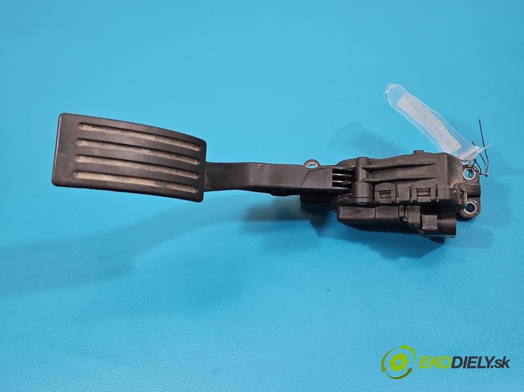 Volvo V50 2.4 20v 170 hp manual 125 kW 2435 cm3 5- pedal plyn: potenciometr: 4M51-9F836-AH
