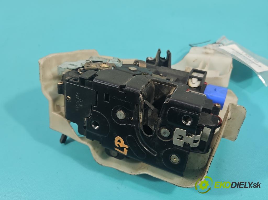 Vw Touran I 2003-2015 2.0 TDI 136hp manual 100 kW 1968 cm3 5- zámek přední levý 