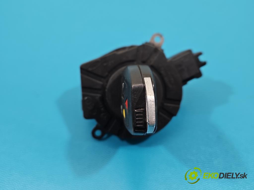 Volvo V50 2.4 20v 170 HP manual 125 kW 2435 cm3 5- Spínačka 30768035 (Spínacia skrinka)