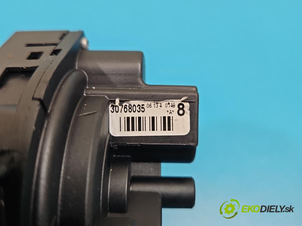 Volvo V50 2.4 20v 170 HP manual 125 kW 2435 cm3 5- Spínačka 30768035 (Spínacia skrinka)