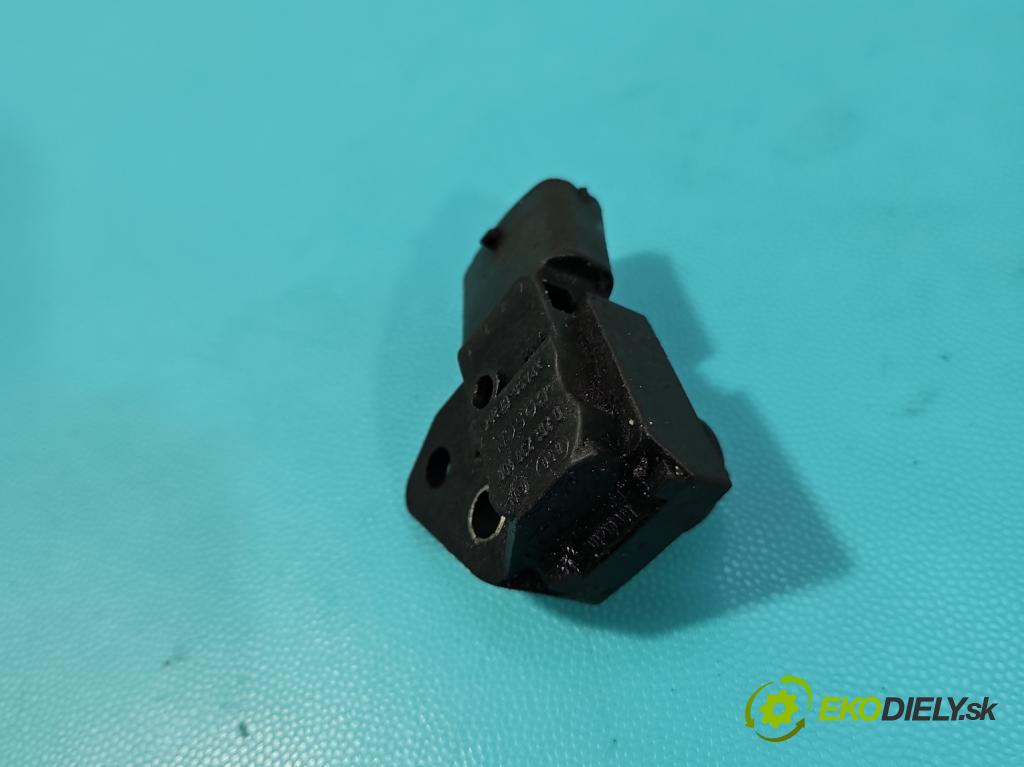 Volvo V50 2.4 20v 170 HP manual 125 kW 2435 cm3 5- snímač tlak: palivo 0261230109 (Snímač)