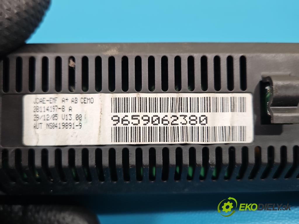 Citroen C5 I 2001-2008 1.8 16V 125 HP manual 92 kW 1749 cm3 5- Zobrazit: 9659062380 (Prístrojová doska)