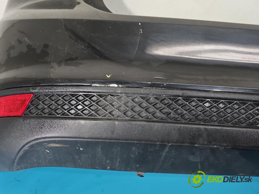 Ford Focus Mk3 2010-2018 1.6 16v 105 HP manual 77 kW 1596 cm3 5- nárazník zadné  (Kľučka dverí ostatné)