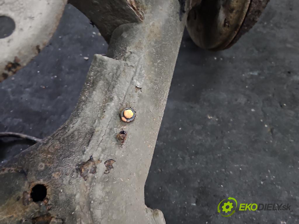 Honda Jazz II 2002-2008 1.3 83 hp manual 61 kW 1339 cm3 5- zadní výztuha  (Zadní výztuha)