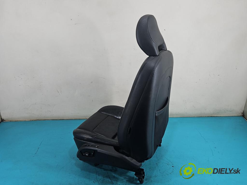 Volvo V50 2.4 20v 170 hp manual 125 kW 2435 cm3 5- Sedadlo levý  (Sedadlo)