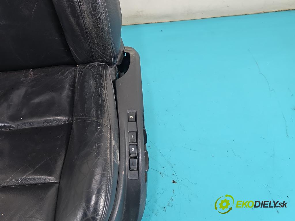 Volvo V50 2.4 20v 170 hp manual 125 kW 2435 cm3 5- Sedadlo levý  (Sedadlo)