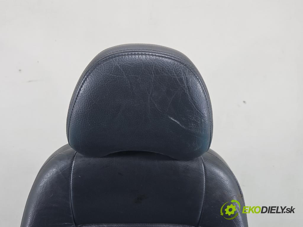 Volvo V50 2.4 20v 170 HP manual 125 kW 2435 cm3 5- Sedačka pravý  (Sedadlo)