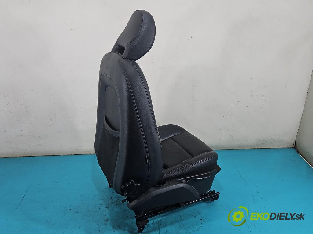 Volvo V50 2.4 20v 170 HP manual 125 kW 2435 cm3 5- Sedačka pravý  (Sedadlo)