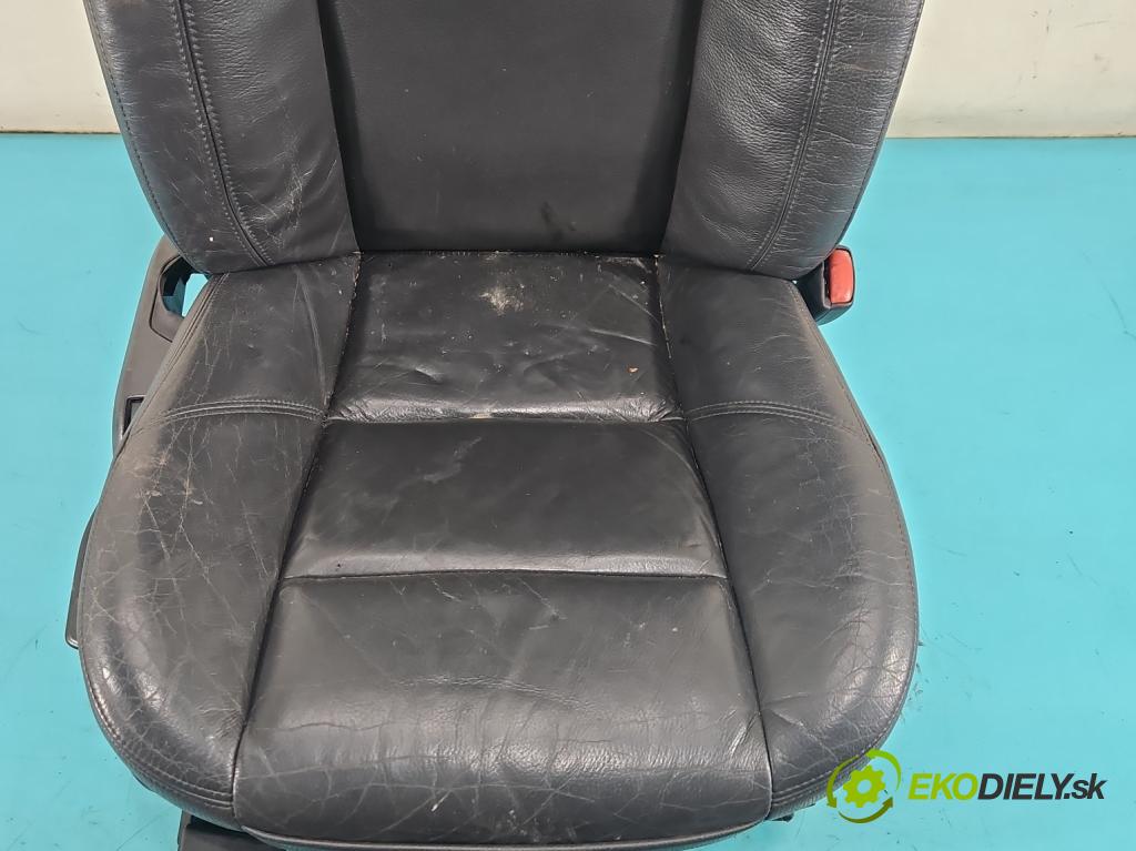 Volvo V50 2.4 20v 170 HP manual 125 kW 2435 cm3 5- Sedačka pravý  (Sedadlo)