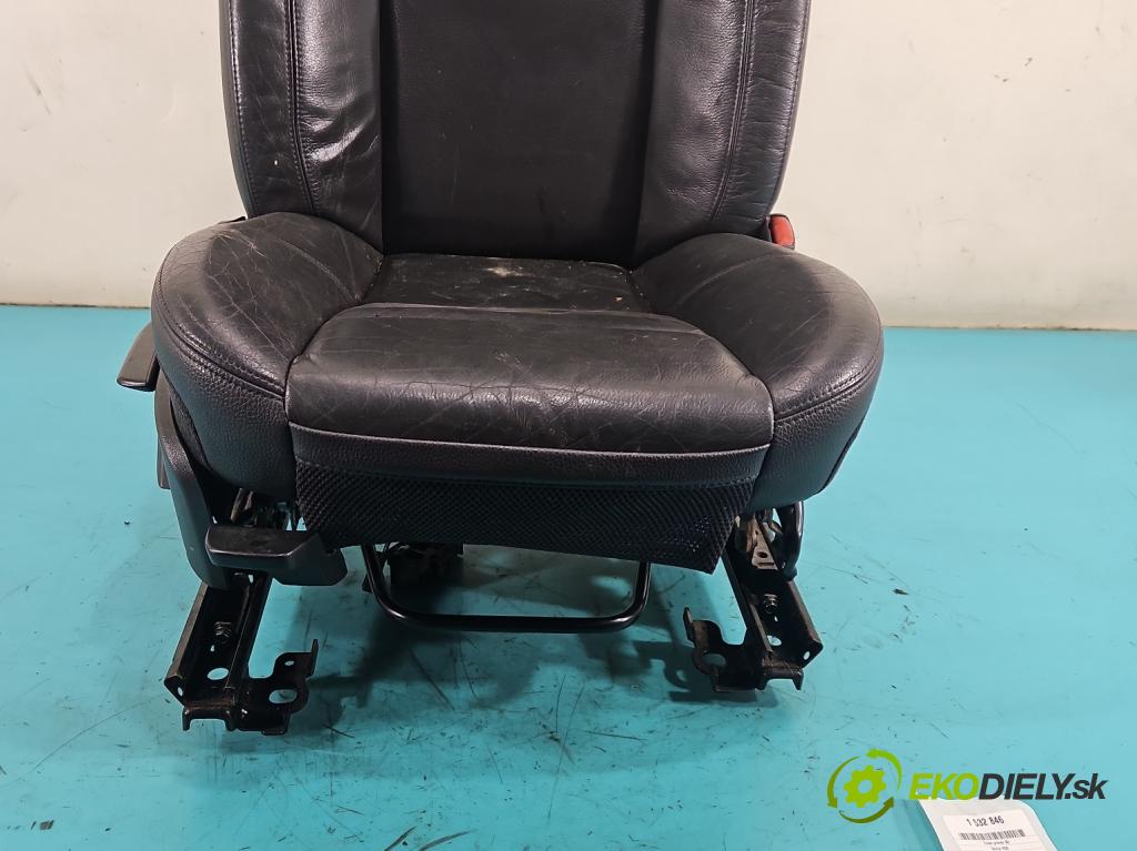 Volvo V50 2.4 20v 170 HP manual 125 kW 2435 cm3 5- Sedačka pravý  (Sedadlo)