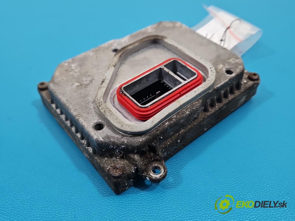 Volvo V50 2.4 20v 170 HP manual 125 kW 2435 cm3 5- střídač: xenon 1307329098 (Riadiaca jednotka xenónu)