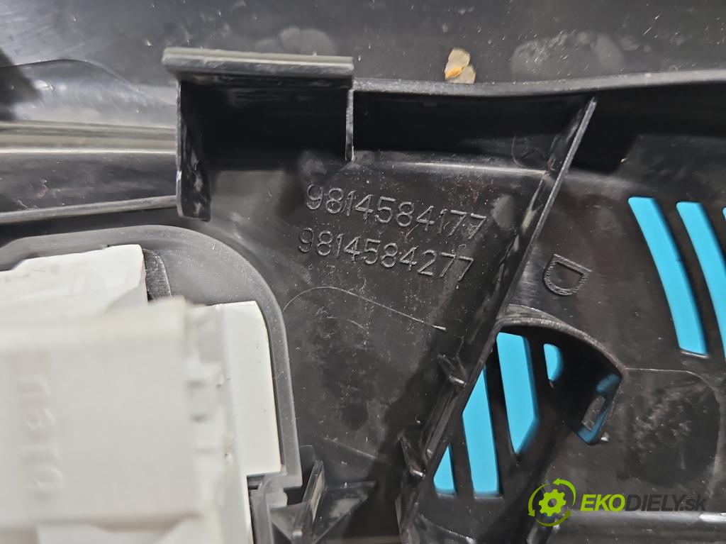 Peugeot 3008 II 2016-2023 1.6 T 300 HP automatic 221 kW 1598 cm3 5- svetlo / reflektor interiéra 9825946880