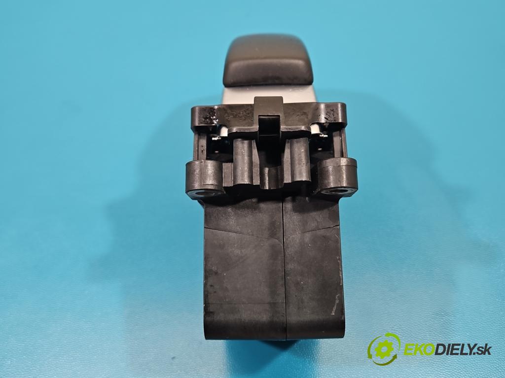 Peugeot 3008 II 2016-2023 1.6 T 300 HP automatic 221 kW 1598 cm3 5- Páka: Změny: stupeň,rýchlosť 98336289DX (Rýchlostná páka (kulisa))