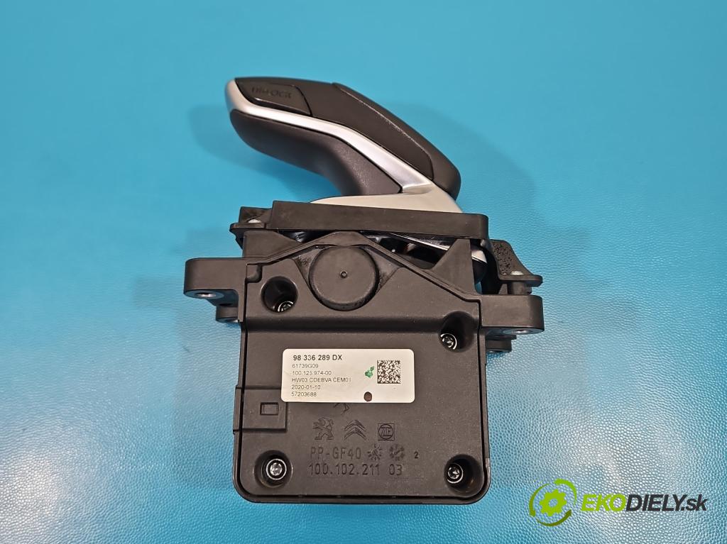 Peugeot 3008 II 2016-2023 1.6 T 300 HP automatic 221 kW 1598 cm3 5- Páka: Změny: stupeň,rýchlosť 98336289DX (Rýchlostná páka (kulisa))