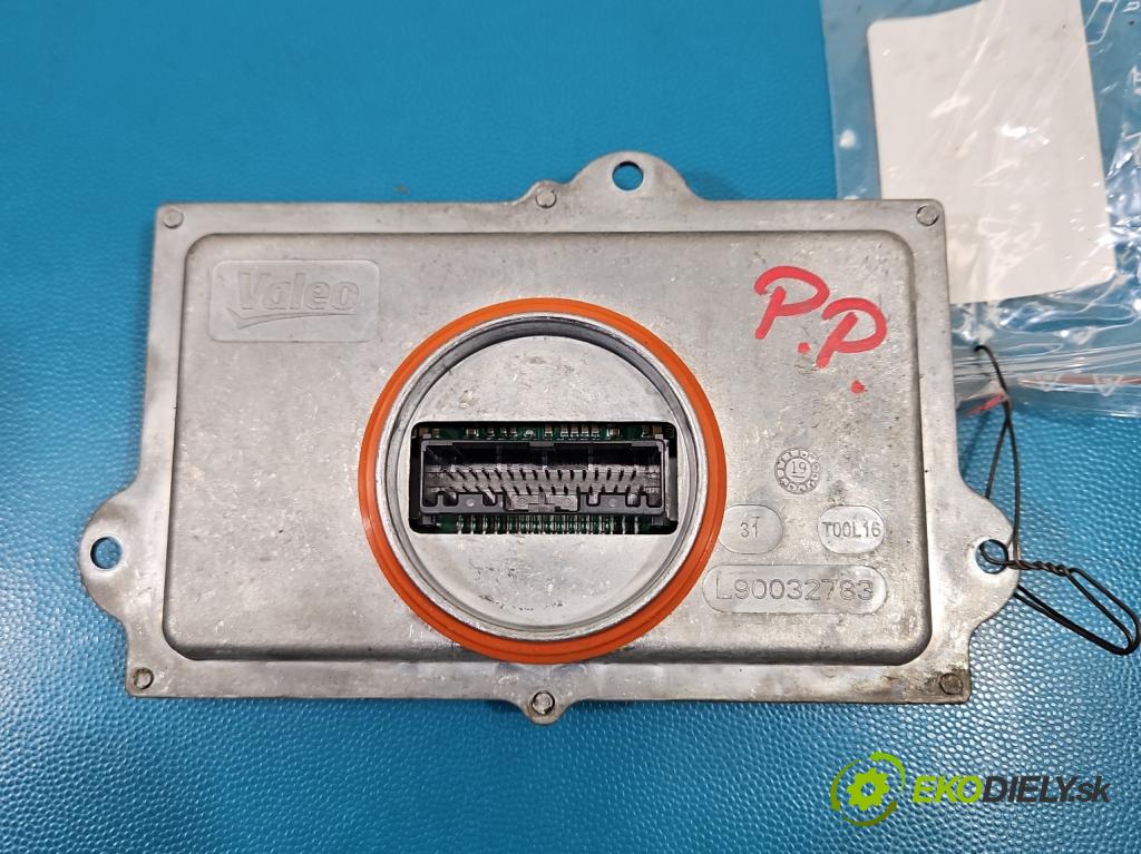 Peugeot 3008 II 2016-2023 1.6 T 300 HP automatic 221 kW 1598 cm3 5- střídač: xenon 90032783 (Riadiaca jednotka xenónu)