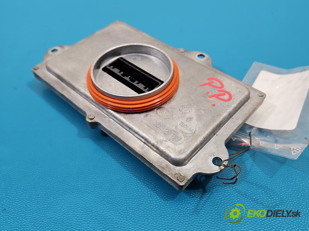 Peugeot 3008 II 2016-2023 1.6 T 300 HP automatic 221 kW 1598 cm3 5- střídač: xenon 90032783 (Riadiaca jednotka xenónu)