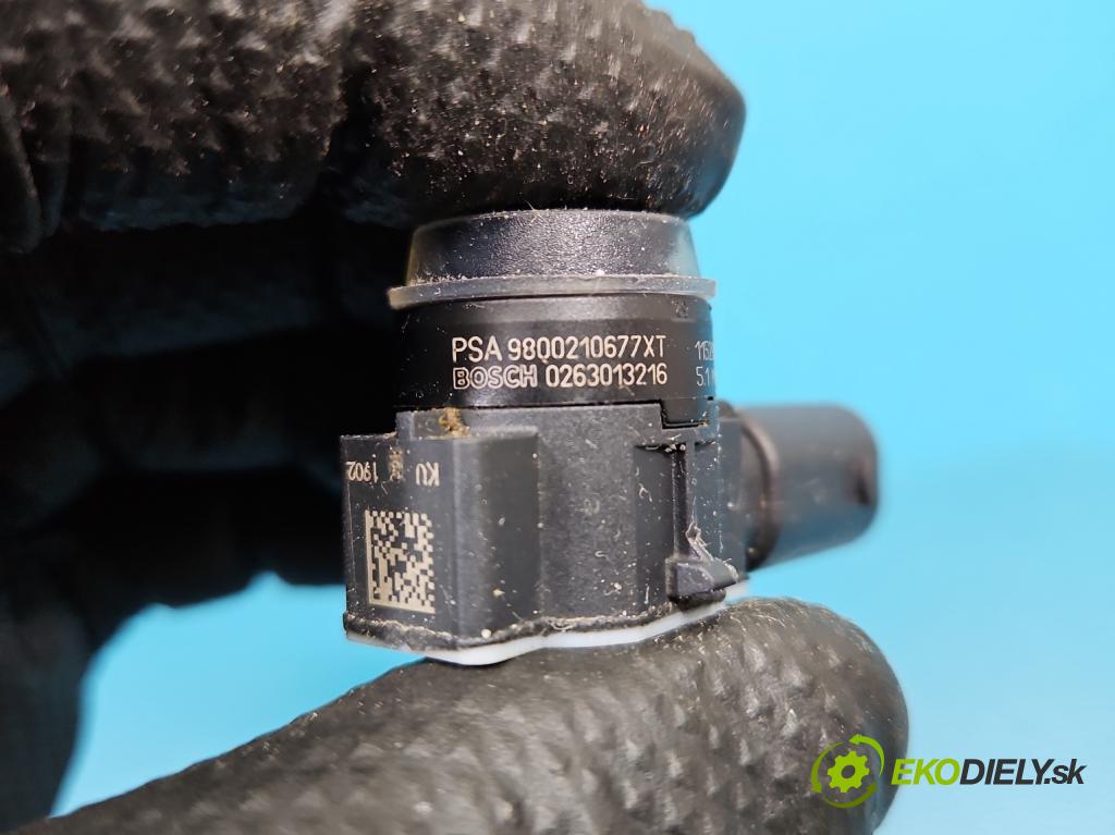 Peugeot 3008 II 2016-2023 1.6 T 300 HP automatic 221 kW 1598 cm3 5- snímač parkovaní: 9800210677XT