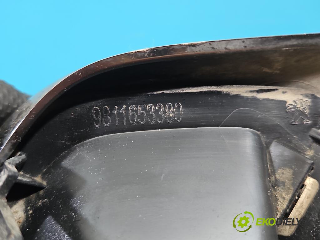 Peugeot 3008 II 2016-2023 1.6 T 300 HP automatic 221 kW 1598 cm3 5- kryt plast 9811653380
