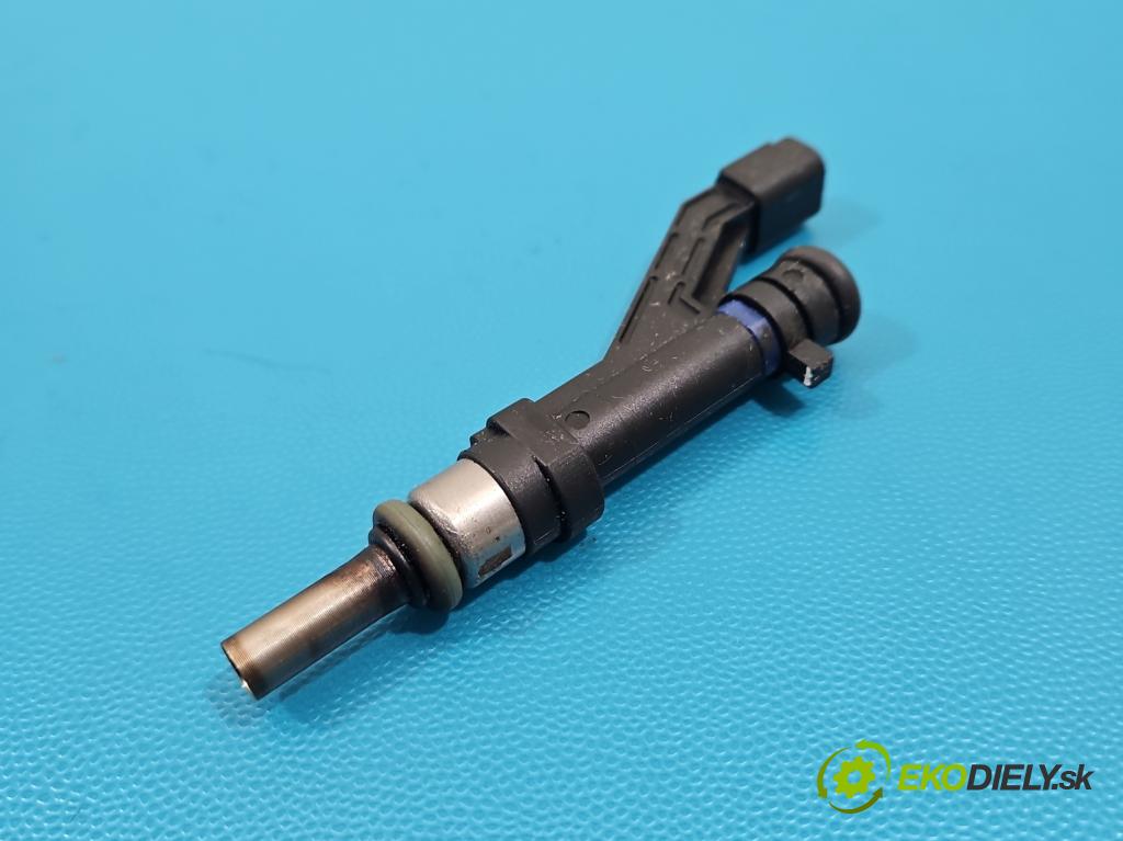 Hyundai I30 III 2016- 1.5 DPI 16V 110 HP manual 80.9 kW 1498 cm3 5- vstrek 35310-2M327 (Vstrekovač paliva)